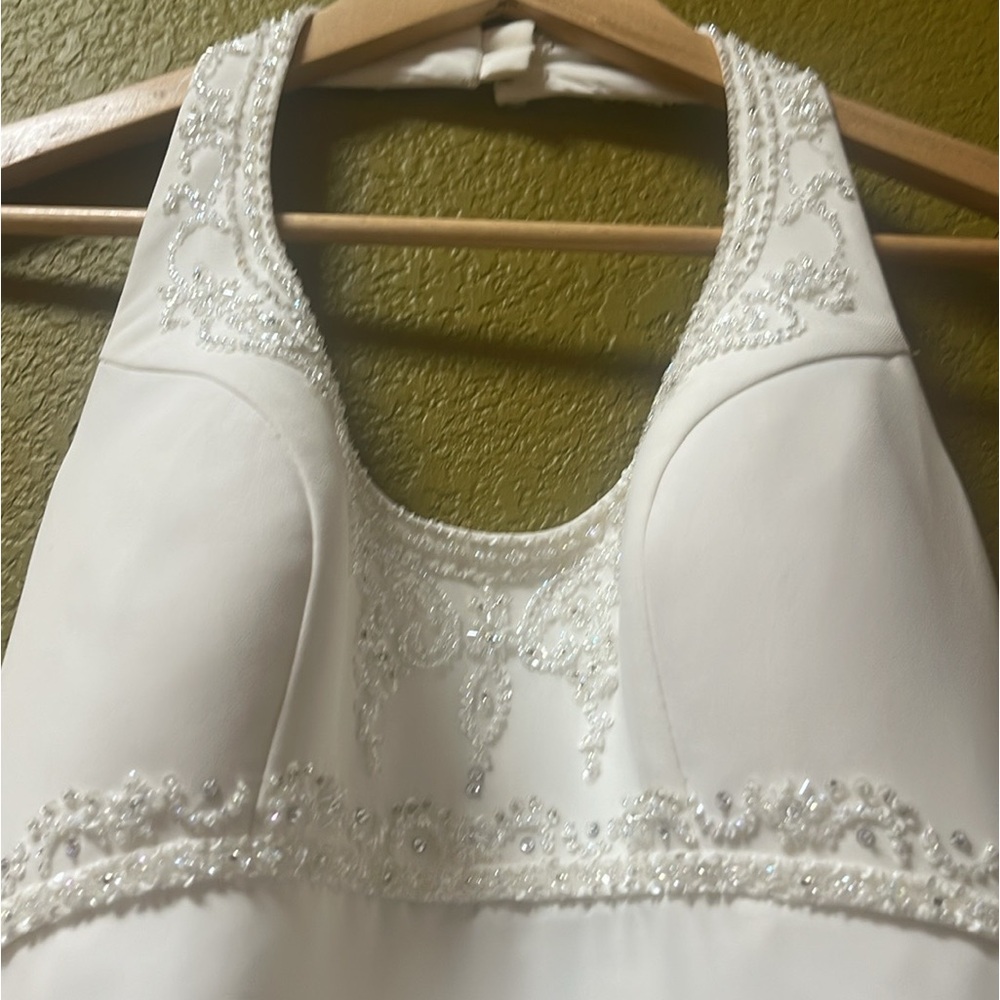 David bridal wedding dress size 6.